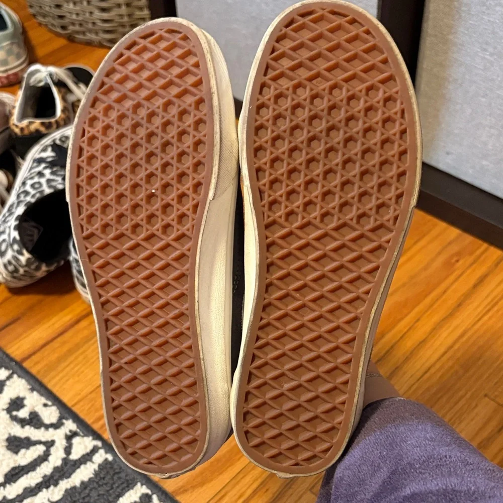 SNOW DAY SAVINGS! Vans Women's Gray Suede Sneakers - Picture 3 of 3